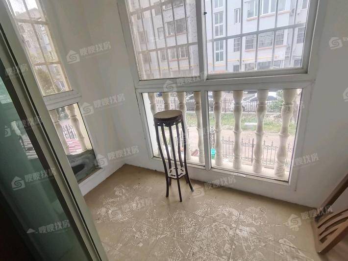 金秋家园4室2厅3卫192㎡