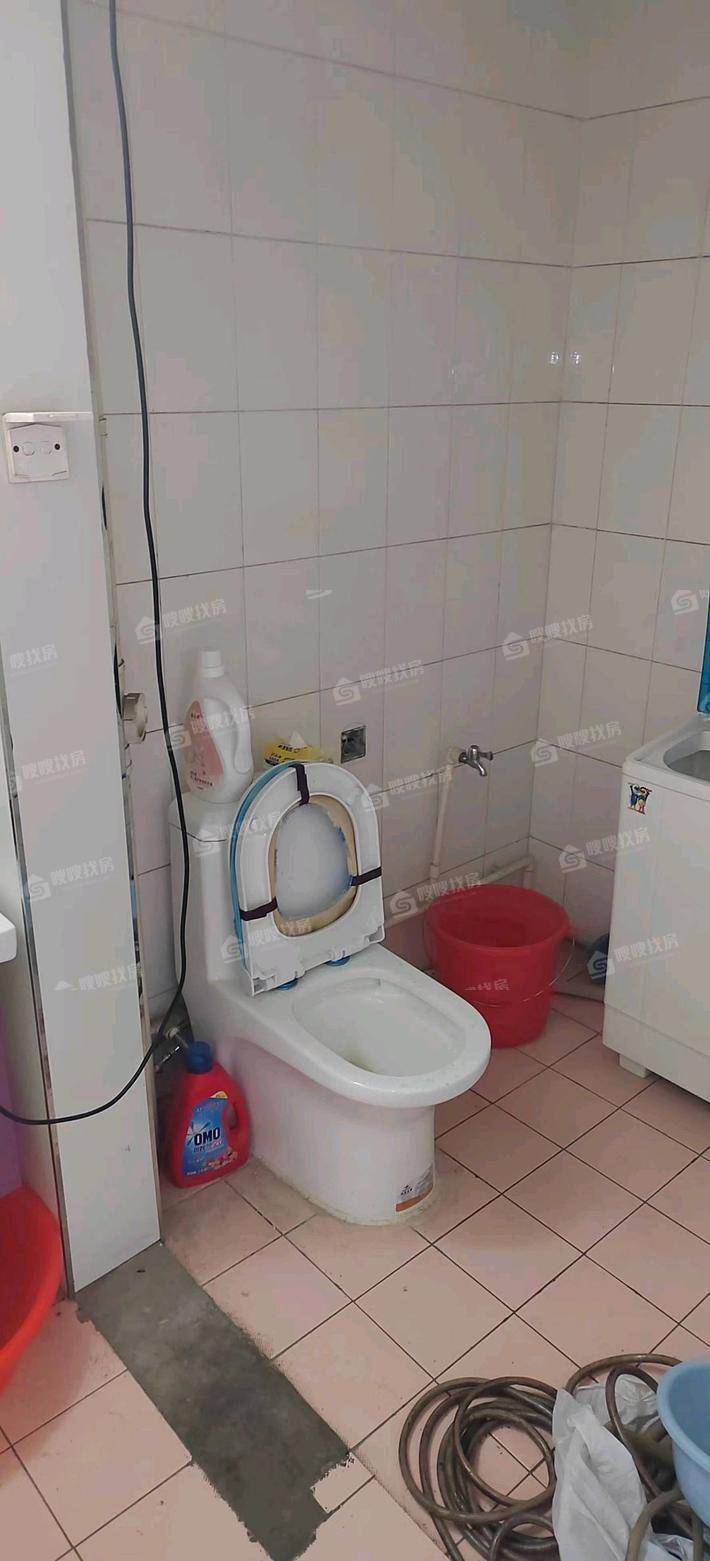欣园小区4室2厅2卫145㎡