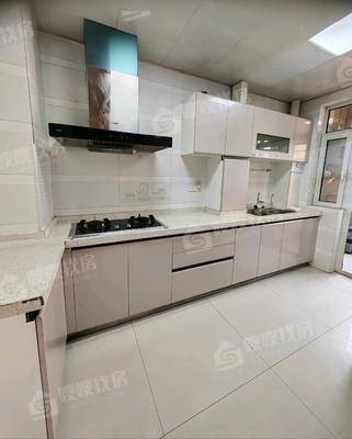 天成郡府东区3室2厅2卫140㎡