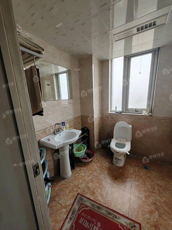 天成郡府西区3室2厅2卫139㎡