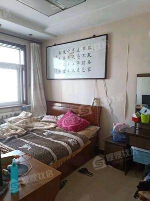 东方骏景1室1厅1卫54㎡
