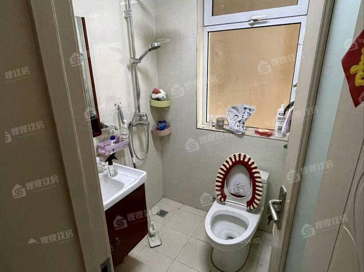 凤凰城（C区）3室2厅2卫140㎡