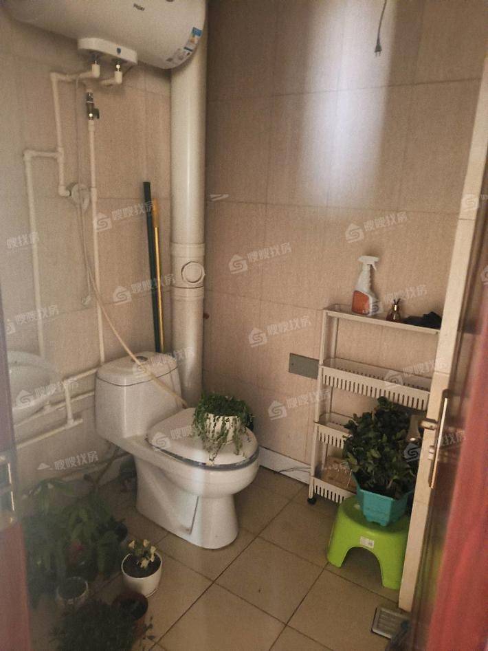 天成首府3室2厅2卫136㎡
