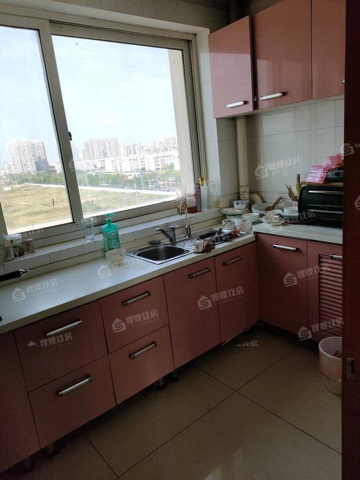 欣欣家园3室2厅1卫133㎡