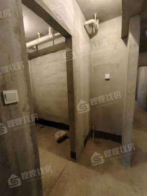 金域华城3室2厅1卫115㎡