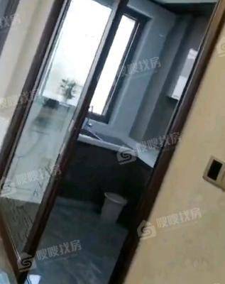 御湖公馆4室2厅2卫227㎡