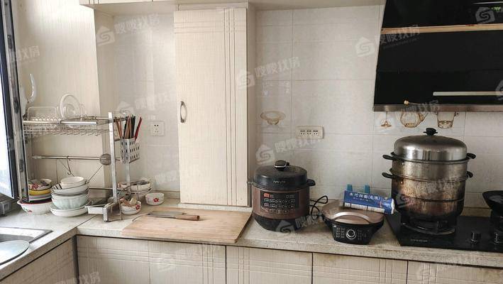 鼓楼上城东院（9-19）3室2厅2卫135㎡