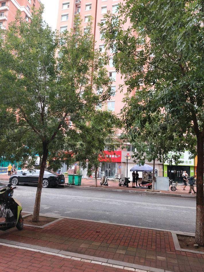 万润绿景园2室1厅1卫77㎡
