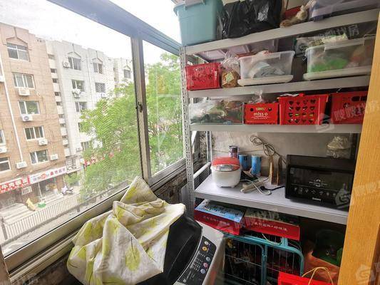 南园小区东组团路东2室1厅1卫58㎡