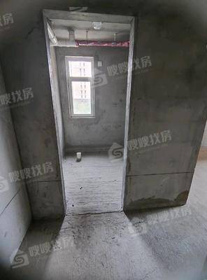 万泰丽景东区3室2厅2卫136㎡