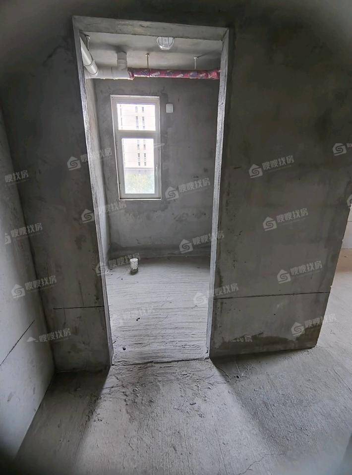 万泰丽景东区3室2厅2卫136㎡
