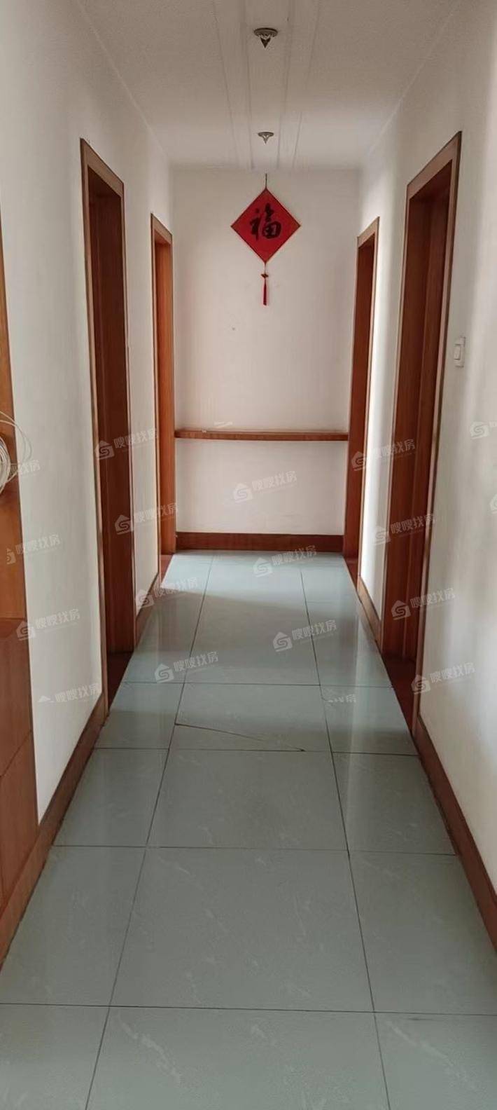 万泰家园3室2厅2卫139㎡