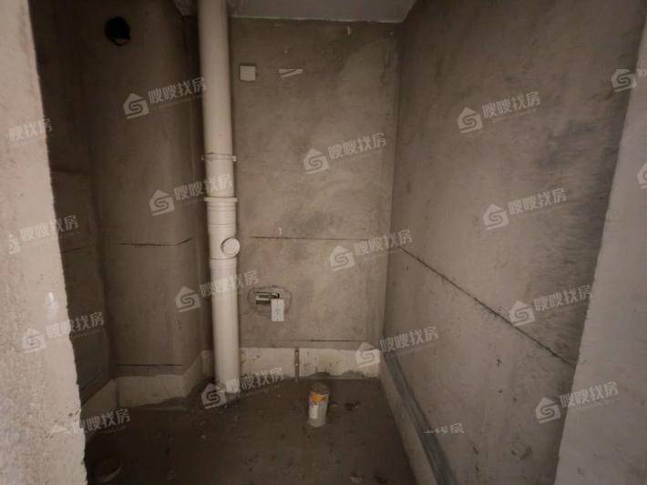 天成郡府西区3室2厅2卫139㎡
