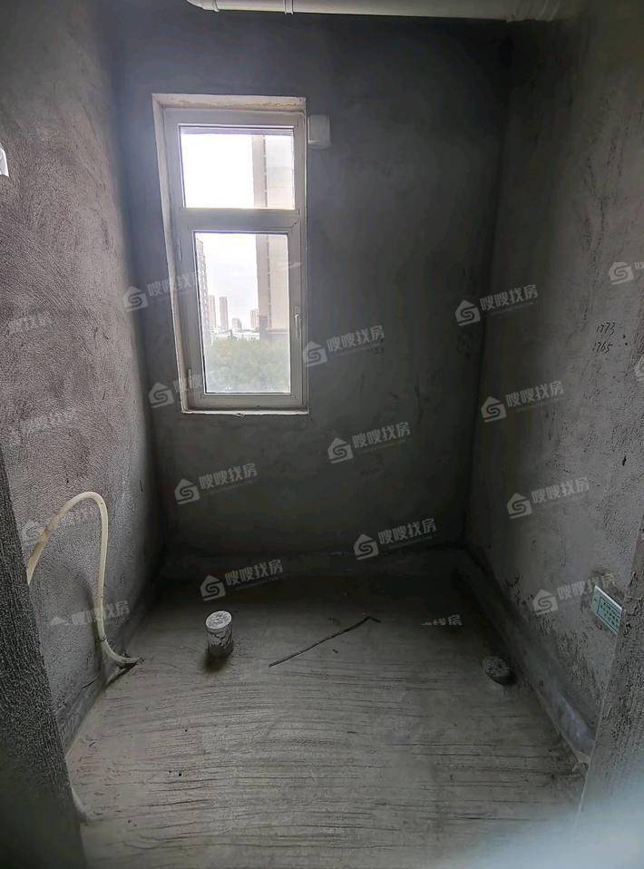 万泰丽景东区3室2厅2卫136㎡