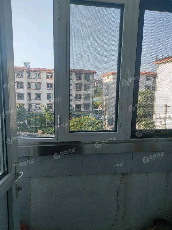 东塑家属区（东西院）3室2厅1卫85㎡