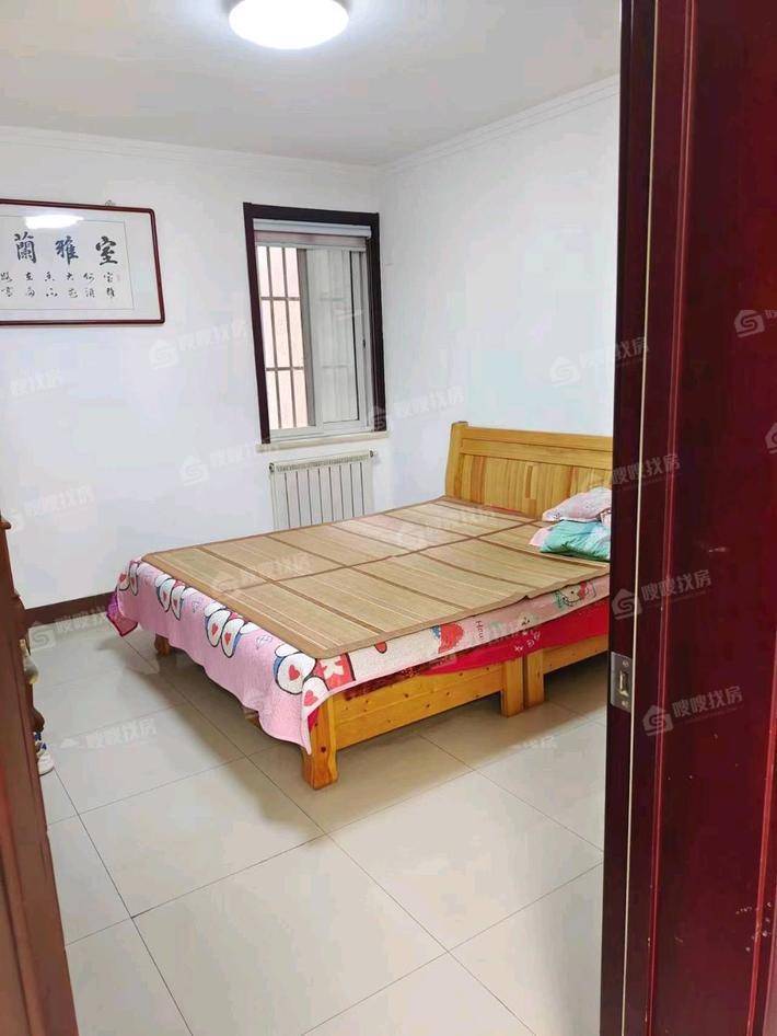 东方骏景3室2厅1卫118㎡