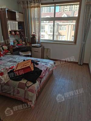 万泰家园5室2厅3卫138㎡