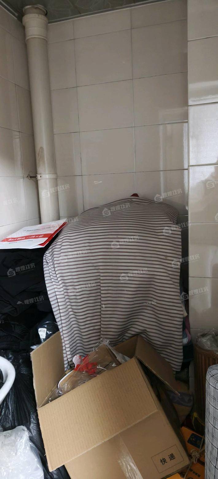 名园小区3室2厅1卫122㎡