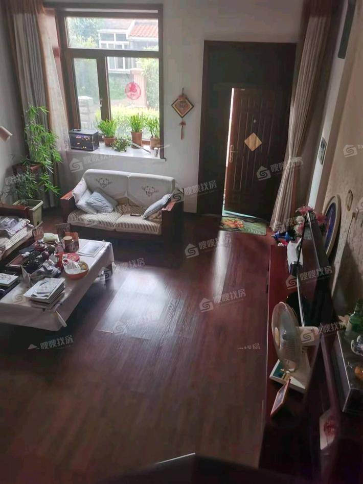 万泰豪景4室2厅3卫189㎡