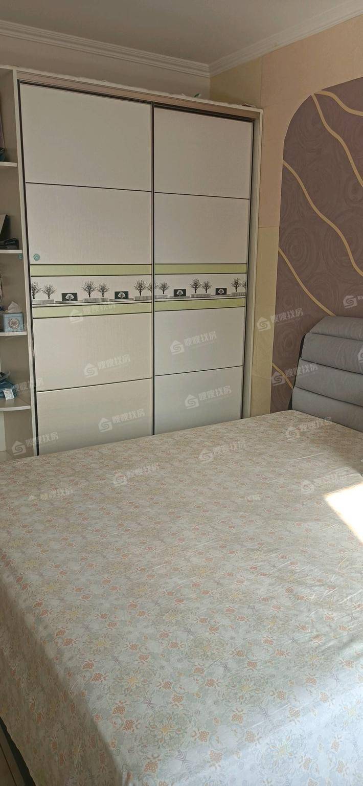 凤凰城（C区）2室2厅1卫95㎡