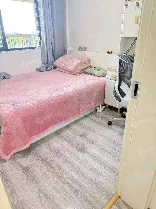 石榴玉兰湾3室2厅1卫106㎡