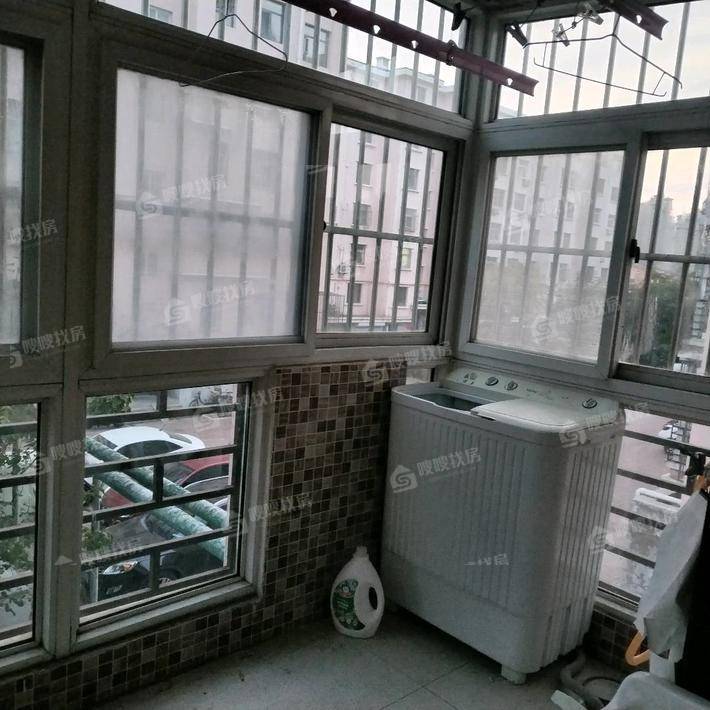 警苑小区2室2厅1卫95㎡