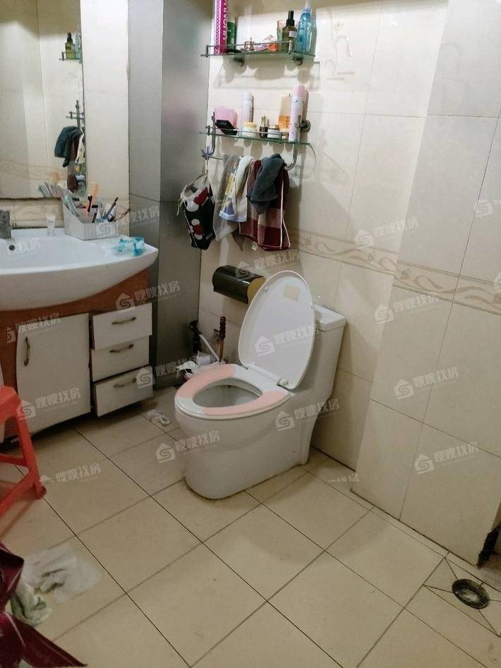 欣欣家园3室2厅1卫133㎡