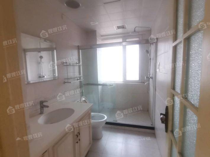 万泰丽景西区3室2厅1卫148㎡