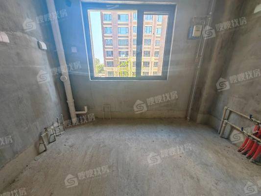 天成和悦名著东区4室2厅2卫145㎡