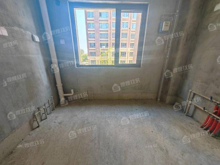 天成和悦名著东区4室2厅2卫145㎡