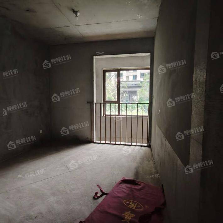 颐和荣盛华府（北区）3室2厅2卫139㎡