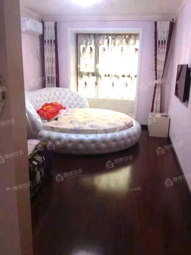 宏宇城（A区）4室2厅2卫158㎡