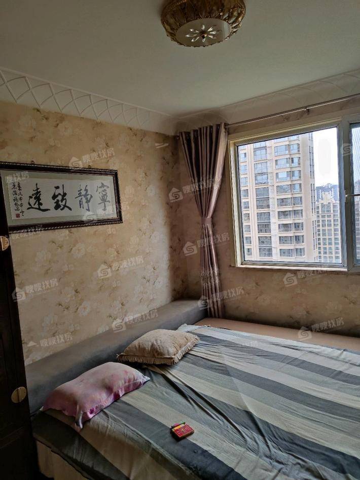 天成郡府西区4室2厅2卫176㎡