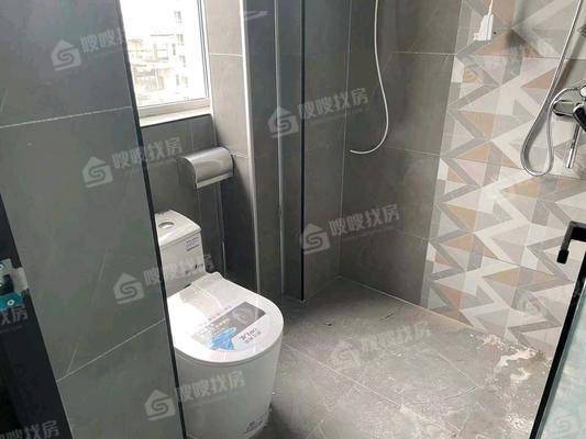 华兴太阳城东领伯爵4室2厅2卫167㎡