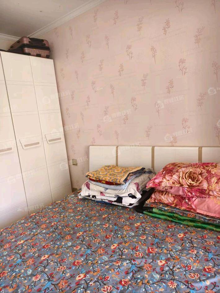 荣盛兰亭苑3室2厅2卫110㎡