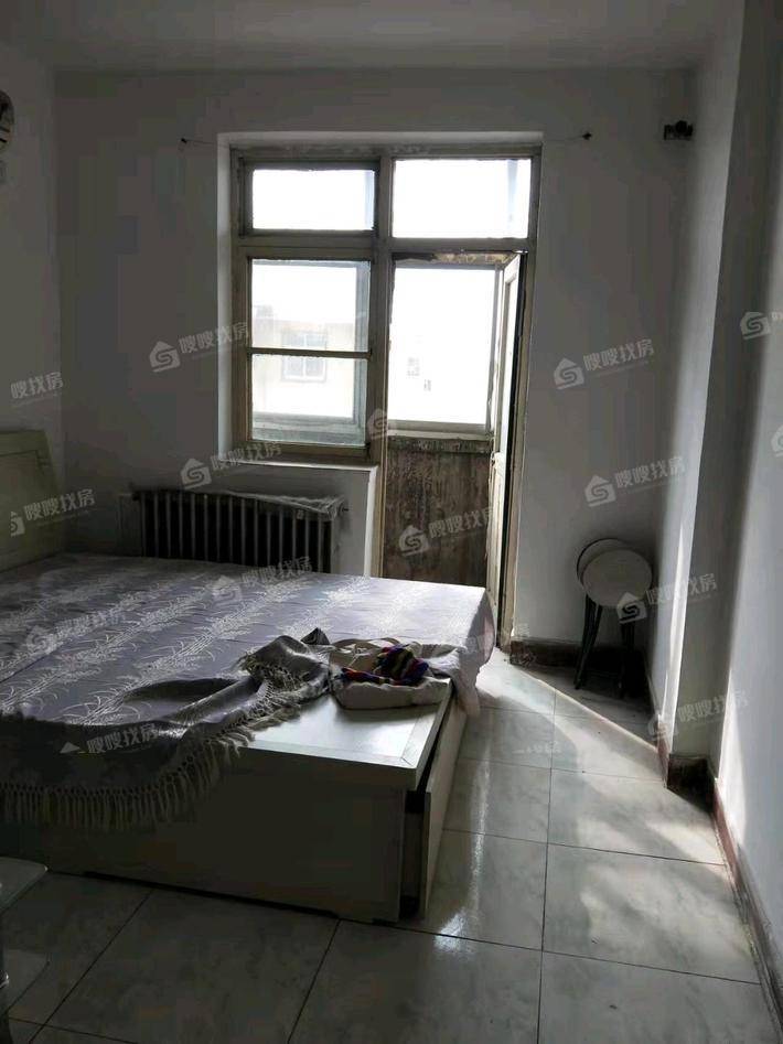铁路三角线2室1厅1卫56㎡