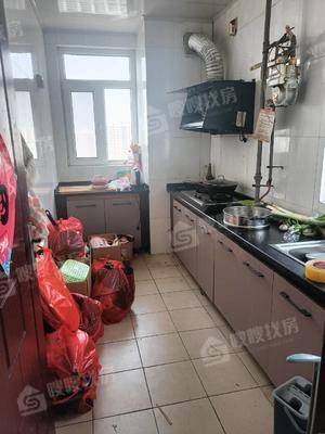 天成首府3室2厅2卫136㎡