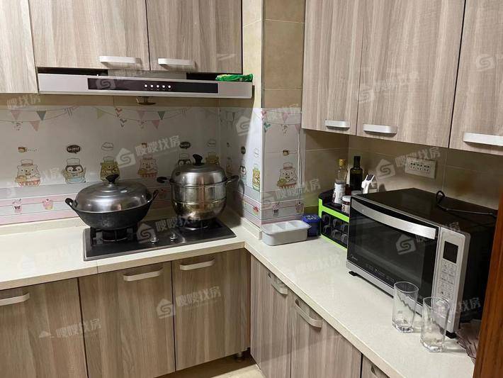 天成郡府西区3室2厅1卫139㎡
