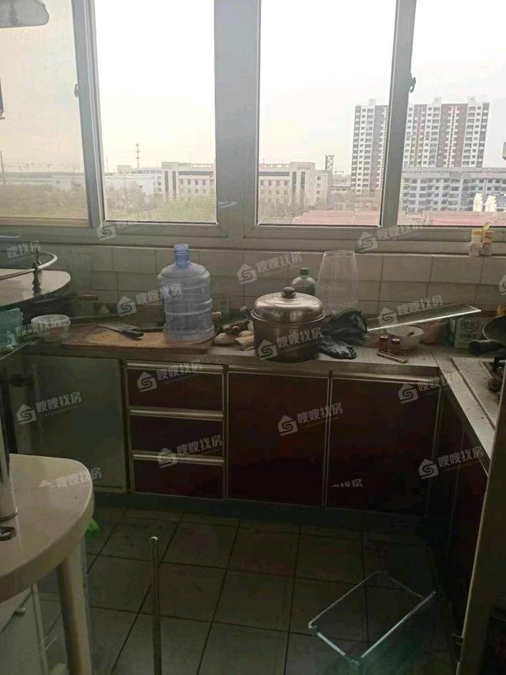 欣园小区4室2厅2卫145㎡