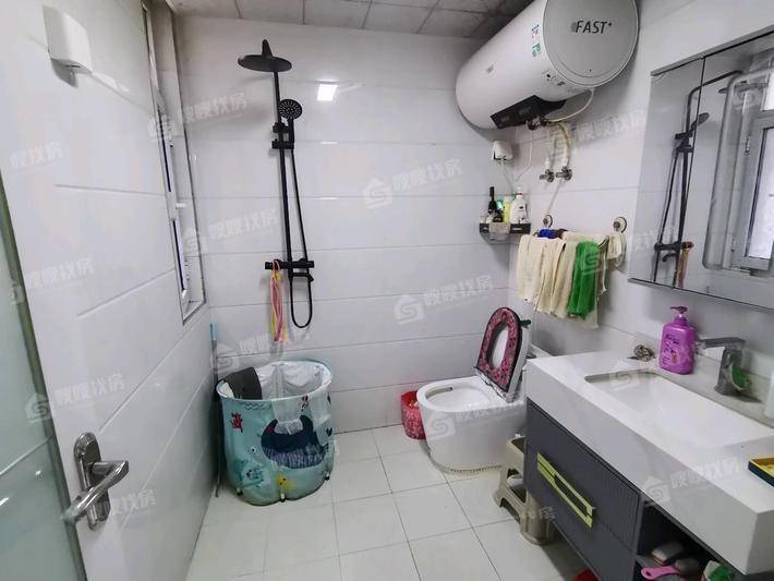 紫御华府3室2厅2卫121㎡