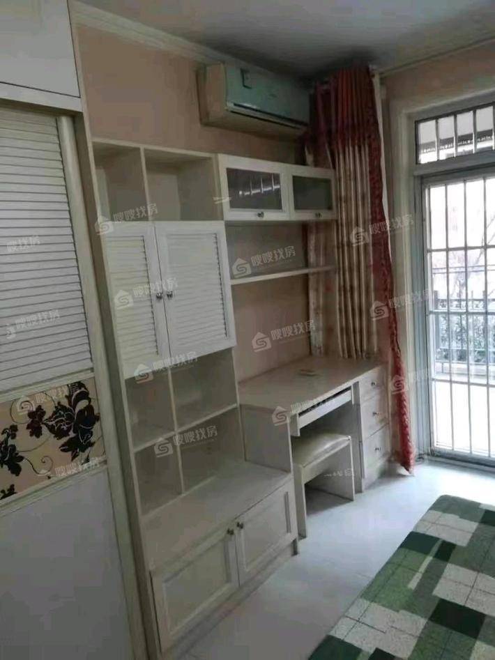 孔雀城B区1室1厅1卫52㎡