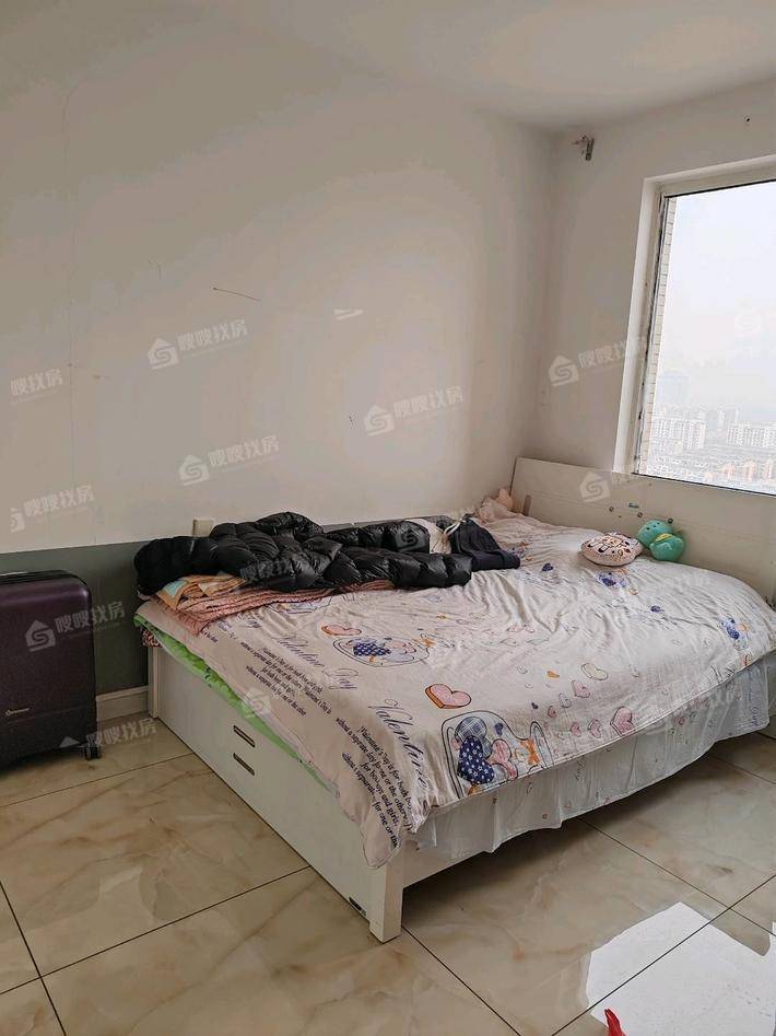 天成郡府西区3室2厅2卫139㎡