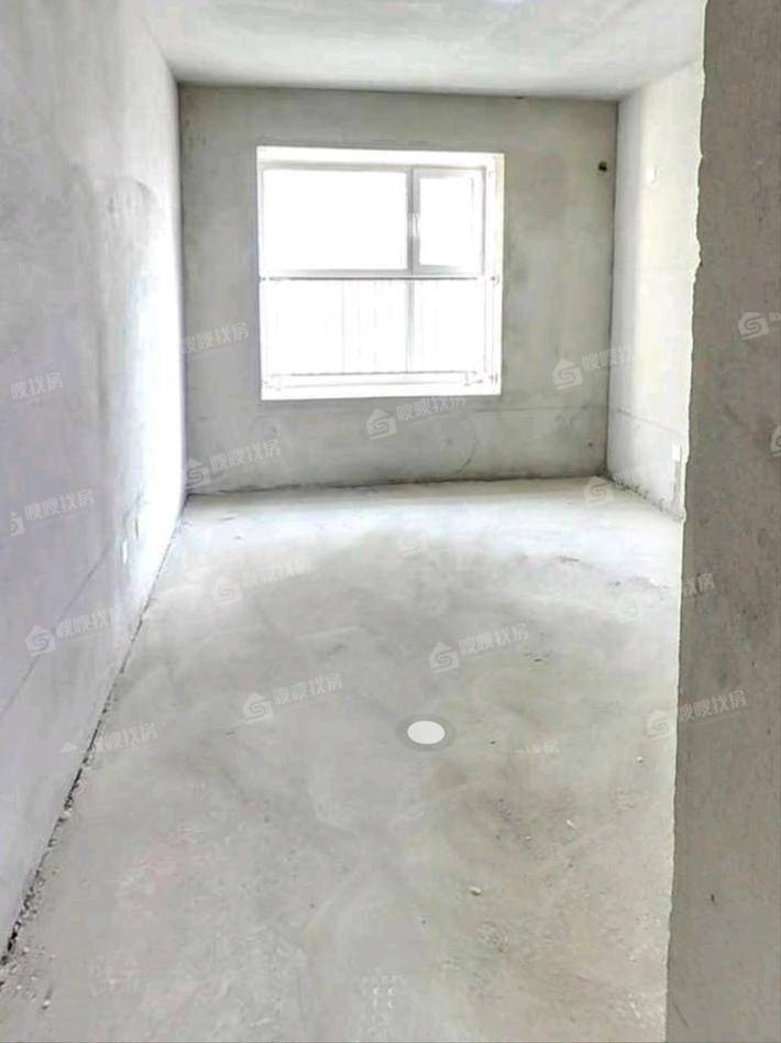 龙岸清华3室2厅2卫137㎡