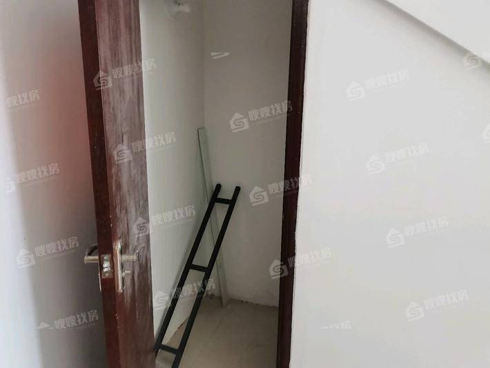 金秋家园4室2厅3卫192㎡