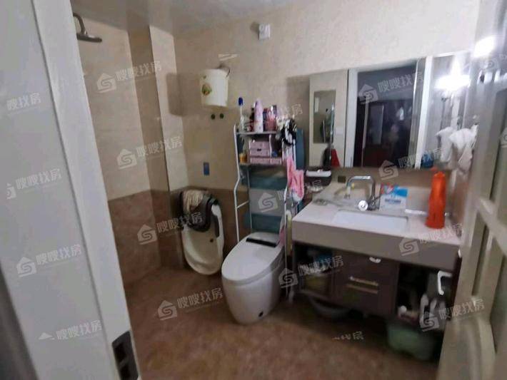 弘仁里3室2厅1卫105㎡