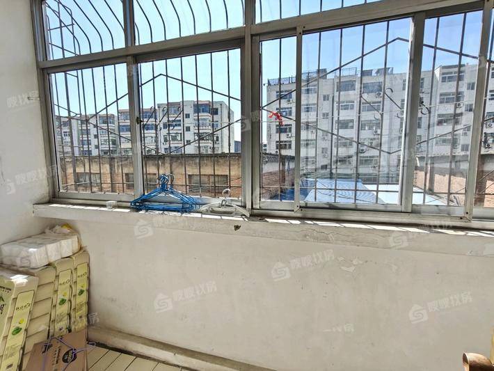 东升楼（西环北街狮城供销大厦）3室2厅1卫91㎡