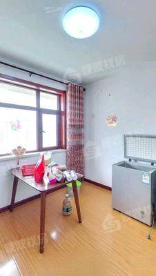 宏宇城（B区）5室2厅2卫182㎡