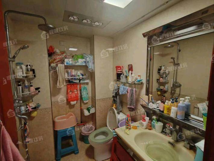 荣盛兰亭苑3室2厅2卫110㎡