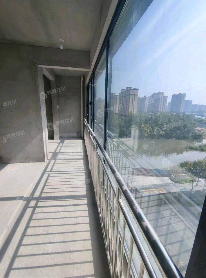 天成观澜一期4室2厅2卫152㎡