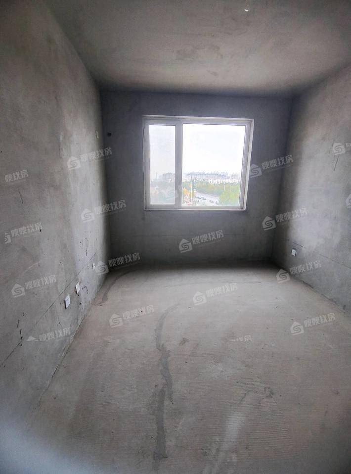 万泰丽景东区3室2厅2卫136㎡